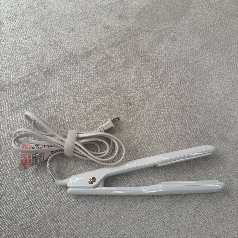 T3 Flatiron Hair Straightener